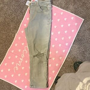 Chic Women's Straight Leg Jeans in Olive